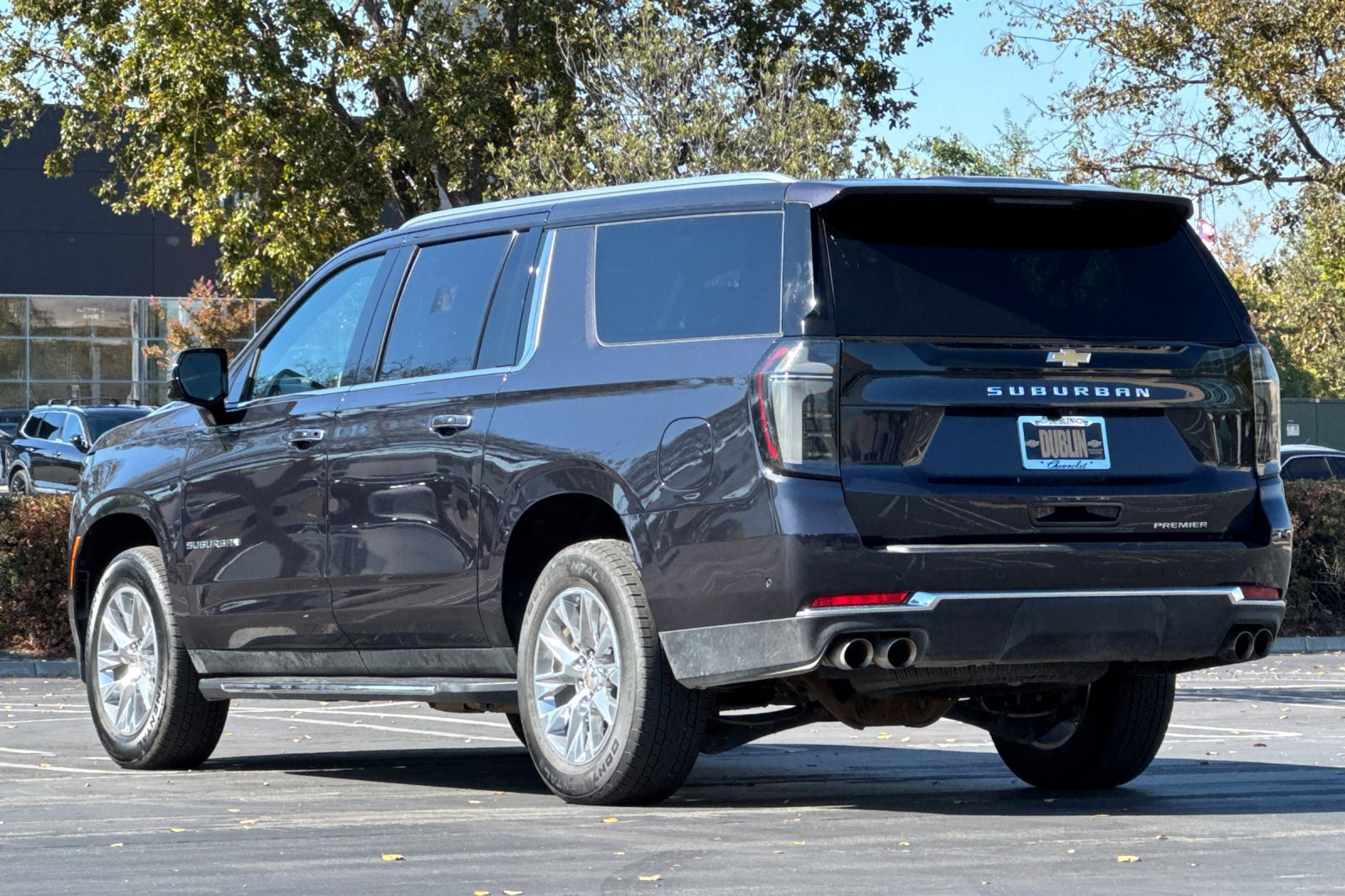 Used 2026 Chevrolet Suburban Premier AWD/4WD image 6