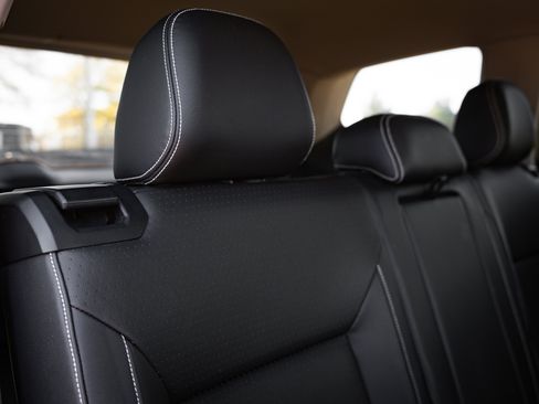 Used 2023 Volkswagen Atlas SE image 31