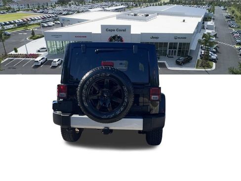 Used 2011 Jeep Wrangler Unlimited 70th Anniversary w/ Connectivity Group AWD/4WD image 22
