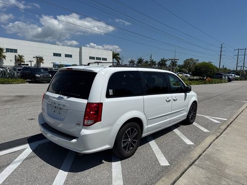 Used 2016 Dodge Grand Caravan R/T FWD image 5