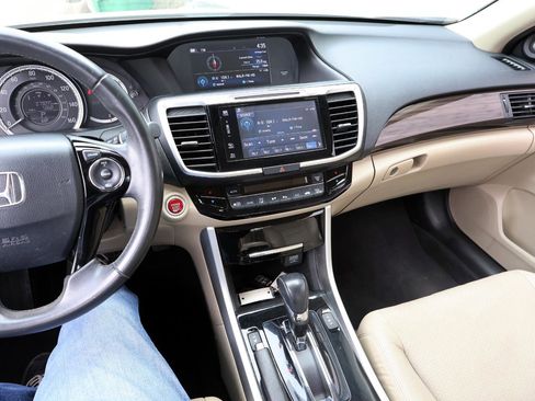 Used 2016 Honda Accord EX-L image 42