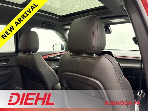 Used 2025 Chevrolet TrailBlazer RS w/ Convenience Package image 12