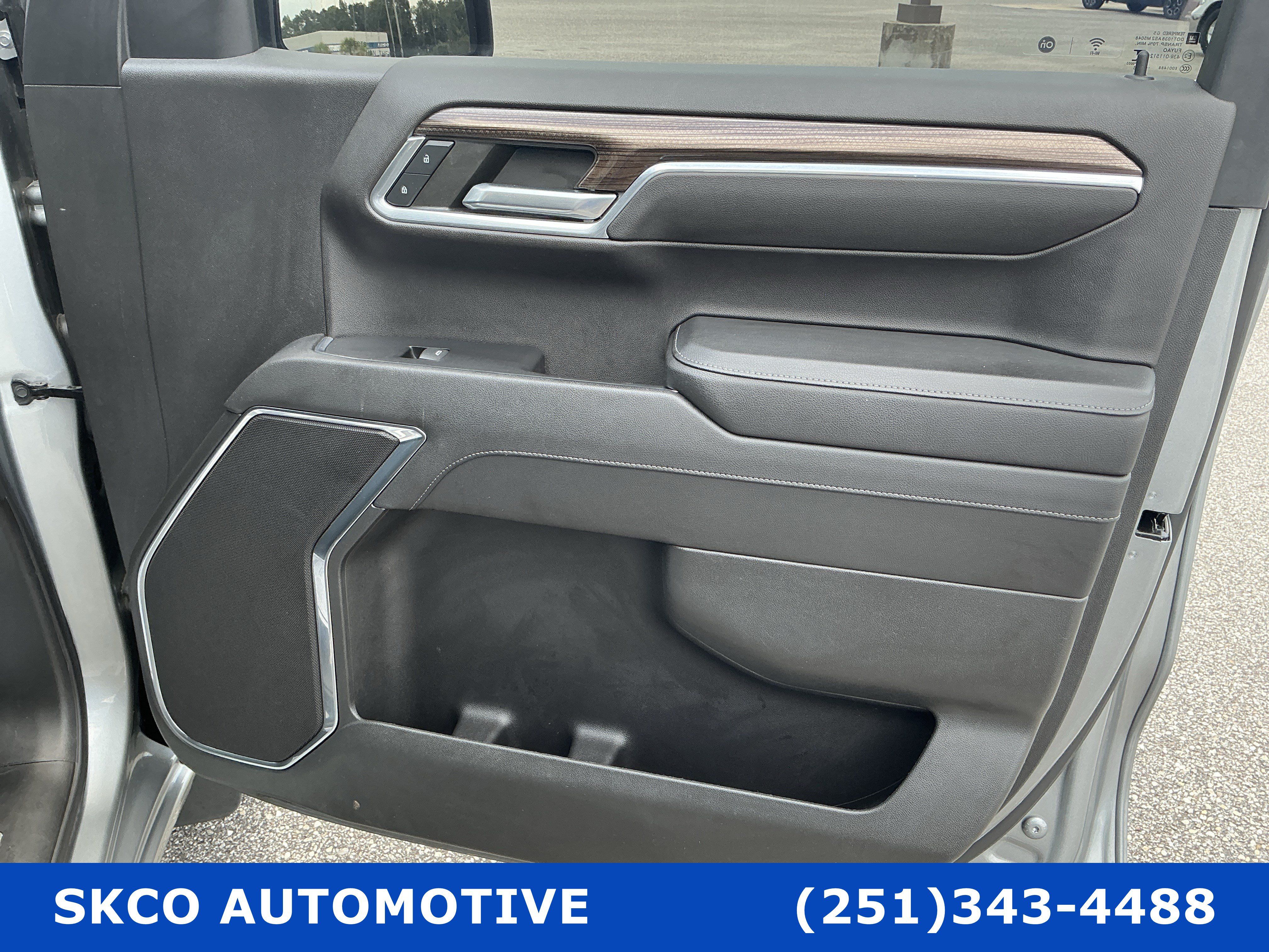 Used 2023 Chevrolet Silverado 1500 LT RWD image 12