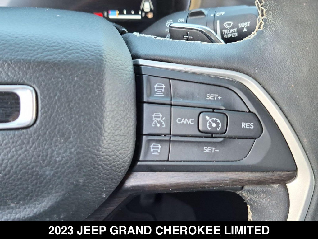 Used 2023 Jeep Grand Cherokee Limited RWD image 18