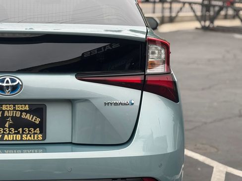 Used 2020 Toyota Prius LE AWD/4WD image 7