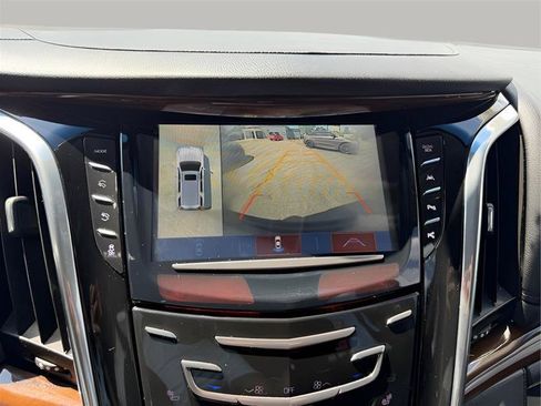 Used 2019 Cadillac Escalade ESV Luxury RWD image 61