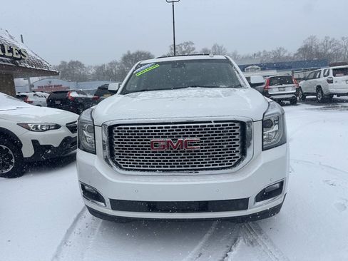 Used 2016 GMC Yukon XL Denali w/ Open Road Package image 12