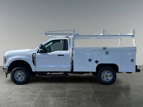 New 2026 Ford F250 XL w/ XL Chrome Package AWD/4WD image 2