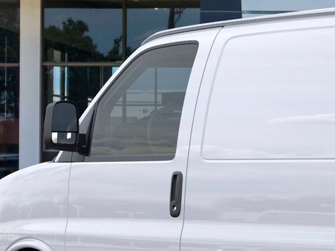 New 2026 GMC Savana 3500 Extended RWD image 12