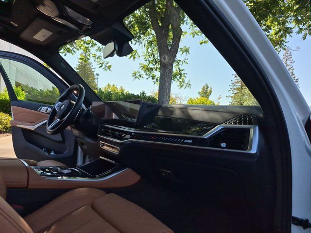 Certified 2025 BMW X5 M60i AWD/4WD image 15