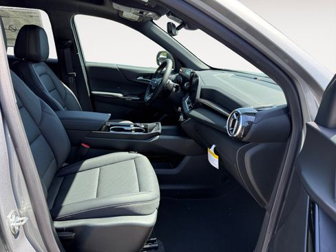 New 2026 Chevrolet Equinox LT w/ Convenience Package II FWD image 19