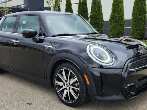 Used 2022 MINI Cooper S w/ Premium Package image 19