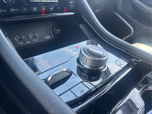 Used 2022 Jeep Grand Cherokee Limited 4xe image 31