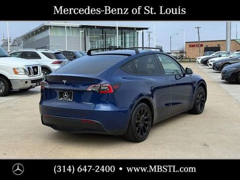 Used 2021 Tesla Model Y Long Range image 10