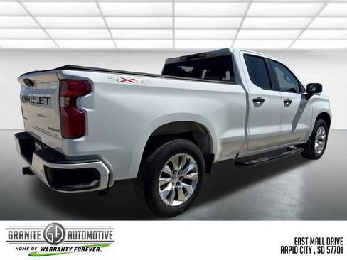 Used 2023 Chevrolet Silverado 1500 Custom AWD/4WD image 5