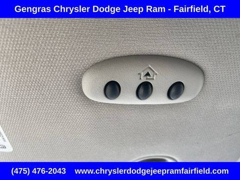 Used 2015 Chrysler Town & Country Touring w/ Driver Convenience Group FWD image 49