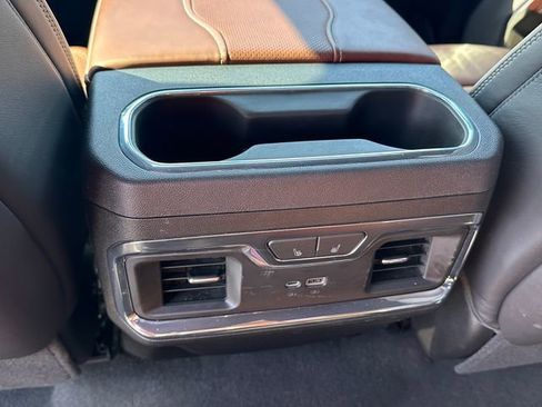 Used 2024 GMC Sierra 3500 Denali Ultimate image 13