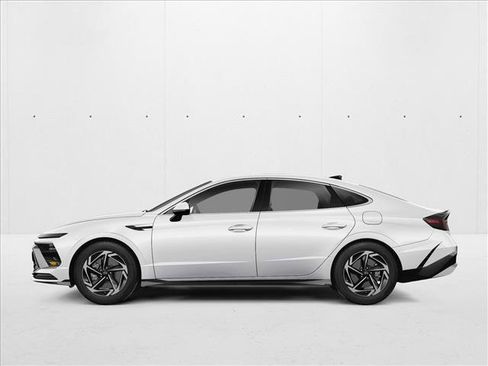 New 2026 Hyundai Sonata SEL FWD image 2
