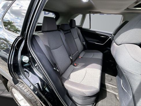 Used 2020 Toyota RAV4 XLE w/ Convenience Package image 25