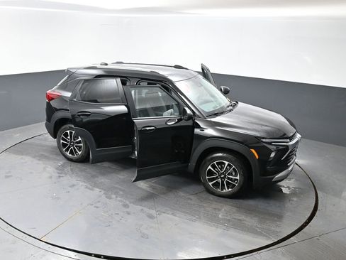 Used 2025 Chevrolet TrailBlazer LT w/ Driver Confidence Package image 57