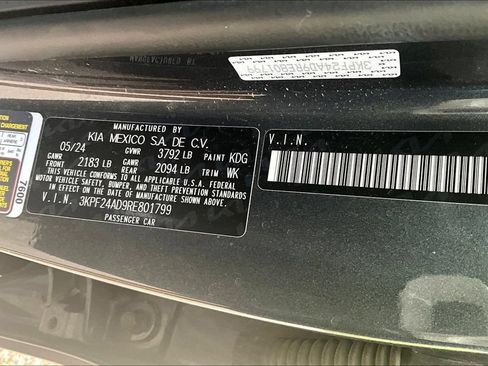 Used 2024 Kia Forte LX FWD image 17