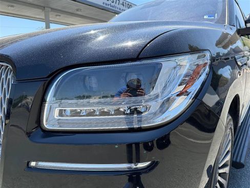 Used 2020 Lincoln Navigator Reserve w/ Luxury Package RWD image 14