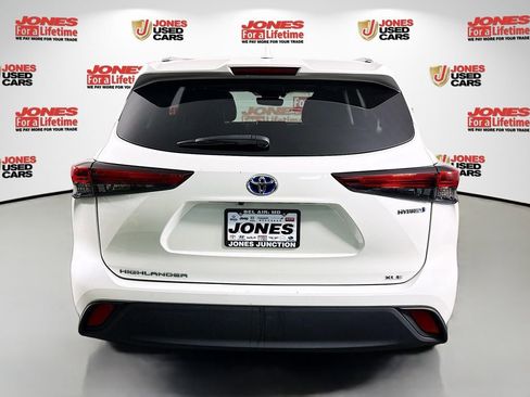 Certified 2020 Toyota Highlander XLE image 17