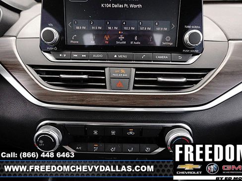 Used 2024 Nissan Altima 2.5 SV FWD image 17