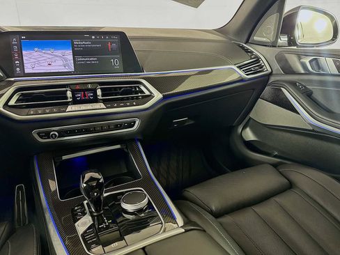 Used 2022 BMW X5 M50i AWD/4WD image 24