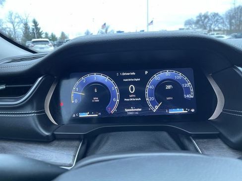 Used 2023 Jeep Grand Cherokee Limited w/ Luxury Tech Group II image 12