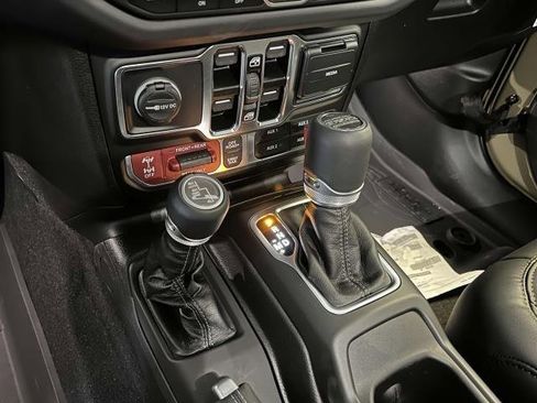 New 2025 Jeep Wrangler Unlimited Rubicon 392 image 17