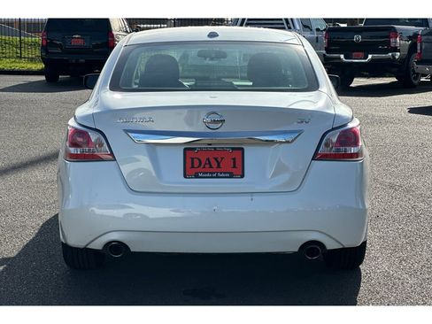 Used 2015 Nissan Altima 2.5 SV image 6