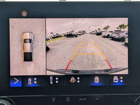 Certified 2023 Chevrolet Colorado Trail Boss w/ Technology Package image 23