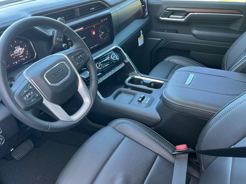 Used 2026 GMC Sierra 2500 Denali w/ Technology Package AWD/4WD image 7