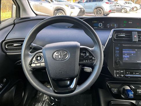 Used 2019 Toyota Prius LE w/ Carpet Mat Package image 5