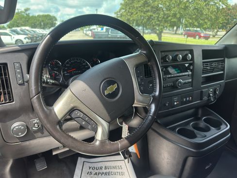 Used 2019 Chevrolet Express 3500 LS RWD image 20