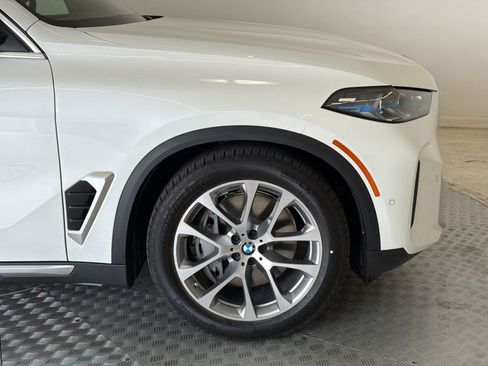 New 2026 BMW X5 xDrive50e AWD/4WD image 13
