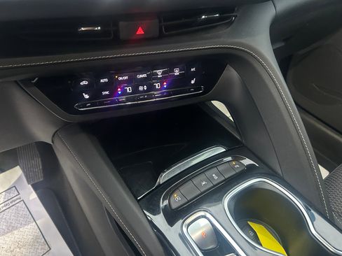 Used 2022 Buick Envision Preferred image 23