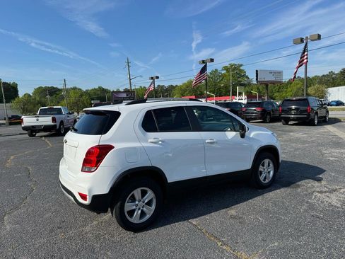 Used 2021 Chevrolet Trax LT w/ Premium Seat Package image 6