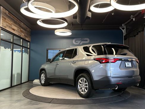 Used 2023 Chevrolet Traverse LS AWD/4WD image 5