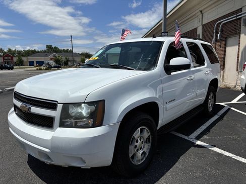 Used 2007 Chevrolet Tahoe LT w/ LT Preferred Equipment Group AWD/4WD image 3