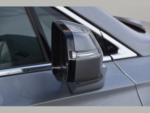 Certified 2025 Cadillac XT6 Premium Luxury image 30