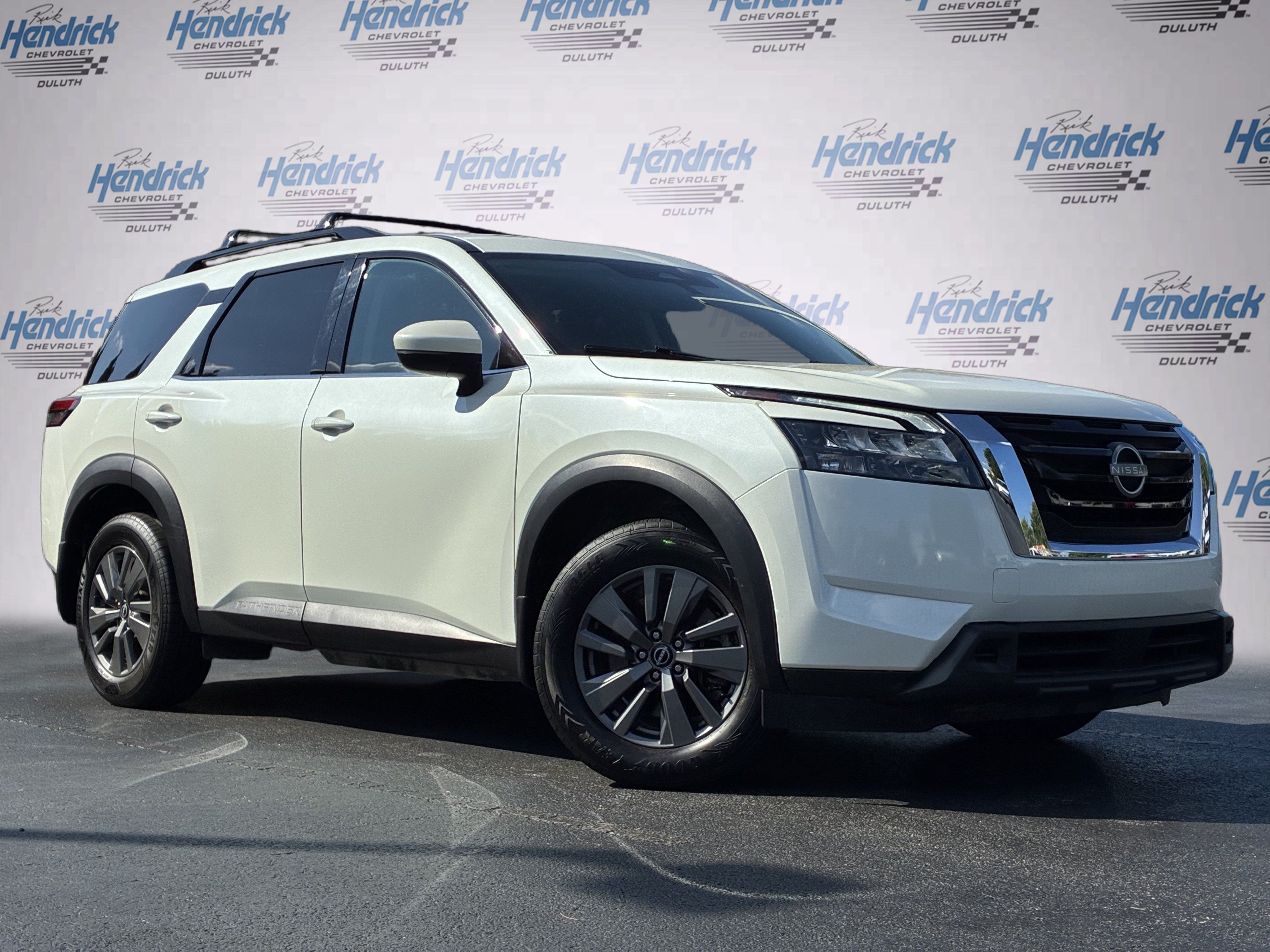 Used 2023 Nissan Pathfinder SV w/ SV Premium Package FWD image 2