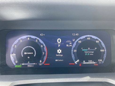 Certified 2025 Toyota 4Runner TRD Off-Road image 14