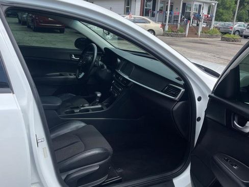 Used 2020 Kia Optima S w/ S Panoramic Sunroof Package FWD image 10