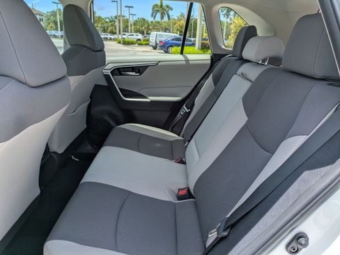 Used 2025 Toyota RAV4 XLE w/ Convenience Package FWD image 13