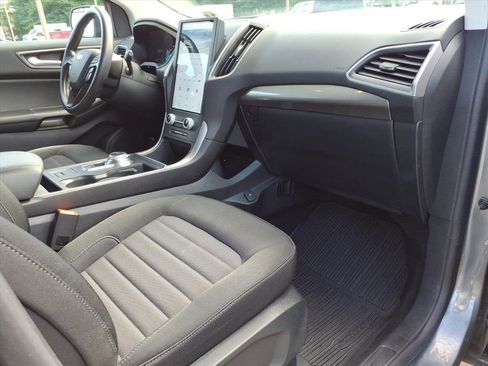 Used 2022 Ford Edge SE image 10