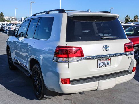 Certified 2021 Toyota Land Cruiser image 7