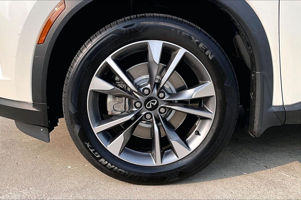 Certified 2024 INFINITI QX60 Luxe w/ Vision Package AWD/4WD image 10