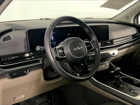 Certified 2026 Kia Carnival FWD image 13